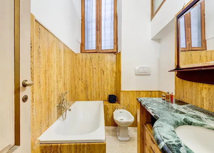 Historical Few Steps From Piazza Navona *